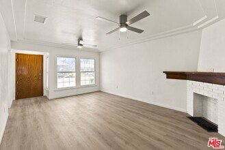 820 W 98th St in Los Angeles, CA - Building Photo - Building Photo