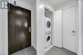 70 Temperance St in Toronto, ON - Building Photo - Building Photo