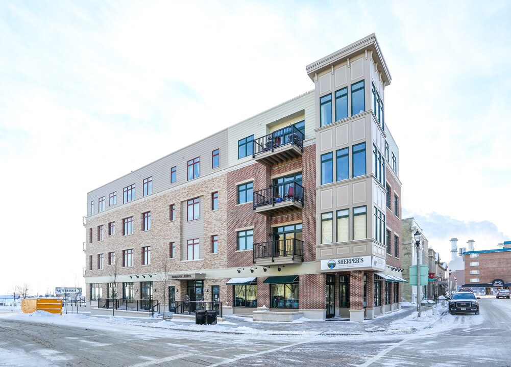 Harbour Lights in Port Washington, WI - Building Photo