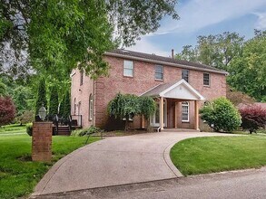 1504 Oak St in Oakmont, PA - Building Photo - Building Photo