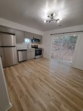 Hollymead Square Townhomes in Charlottesville, VA - Building Photo - Building Photo