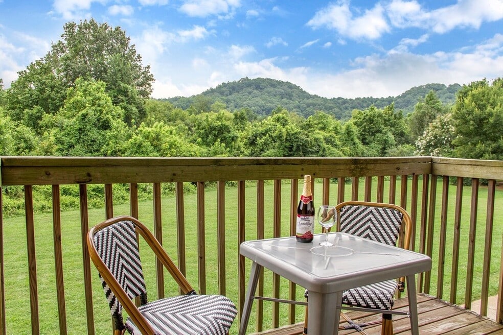 Mountain Creek Apartments and Nearby Chattanooga Apartments For Rent