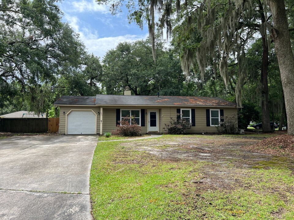 201 Whittington Dr in Savannah, GA - Building Photo