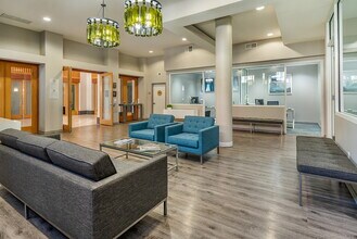 101 San Fernando in San Jose, CA - Foto de edificio - Building Photo