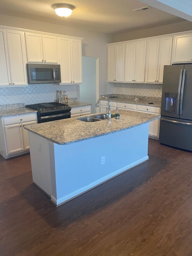 3416 Copper Creek Ln in Elizabeth City, NC - Building Photo - Building Photo