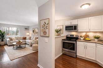 905 Lofts in East Hartford, CT - Foto de edificio - Building Photo