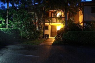 13334 Polo Club Rd, Unit 336 in Wellington, FL - Building Photo - Building Photo