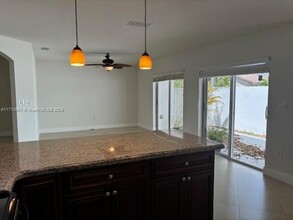 10351 SW 20th Ter in Miami, FL - Building Photo - Building Photo