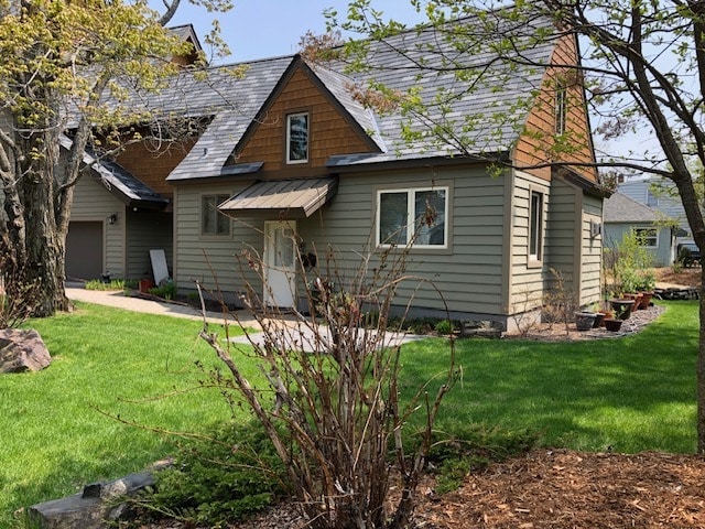 property at 2901 S Lake Ave