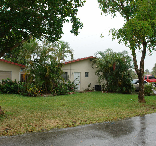 1726-1730 NW 6th Ave in Fort Lauderdale, FL - Foto de edificio - Building Photo
