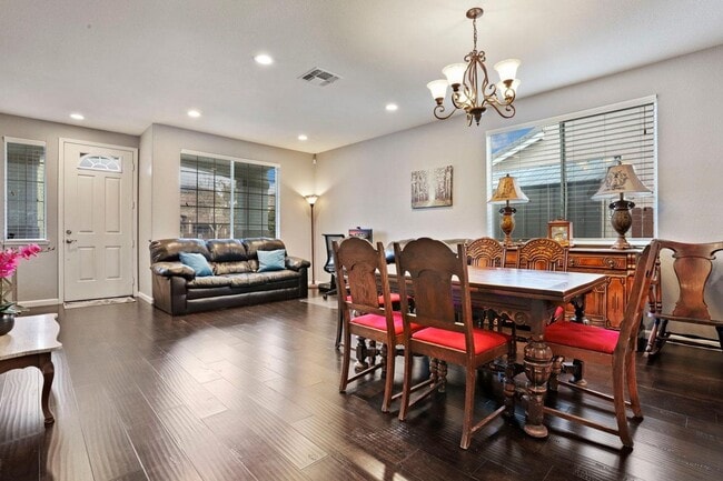 1342 Windsong Dr in Tracy, CA - Building Photo - Building Photo