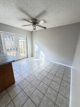 1207 Canal St, Unit 4 in Pascagoula, MS - Foto de edificio - Building Photo