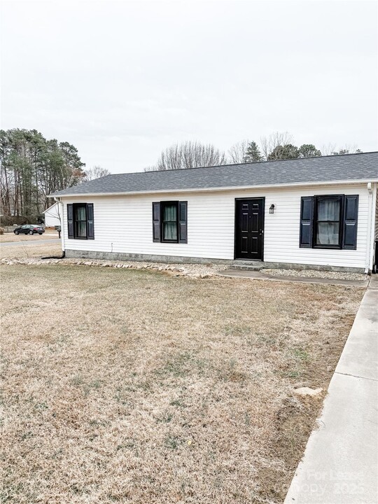 508 Misenheimer in Rockwell, NC - Building Photo