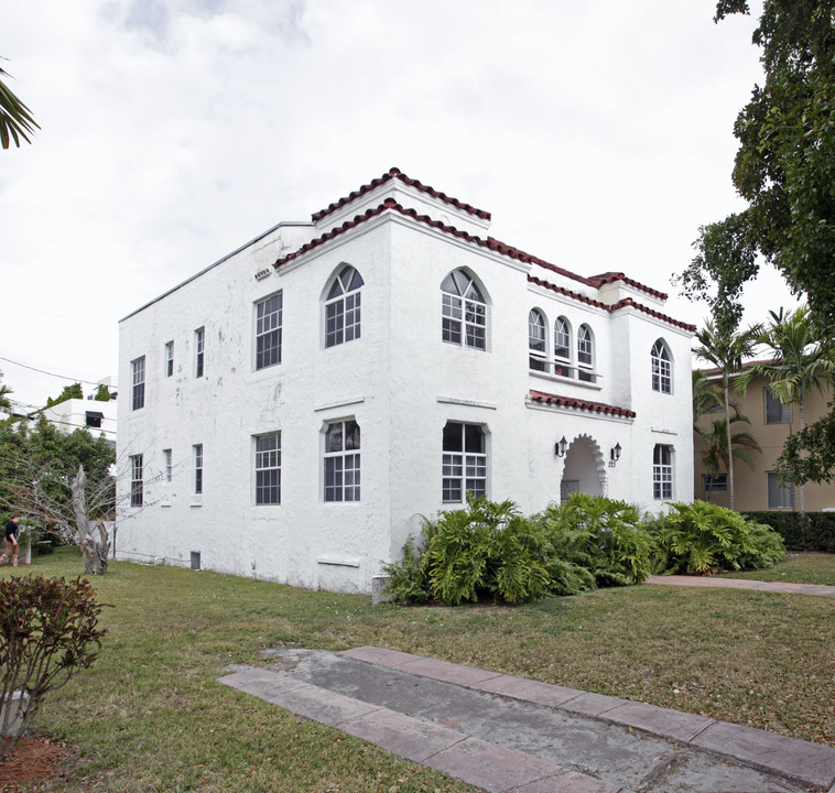 223 Menores Ave in Miami, FL - Building Photo