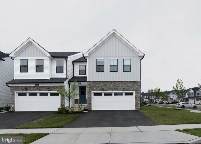 240 Lilac St in King of Prussia, PA - Building Photo - Building Photo