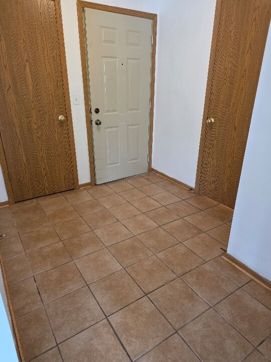 531 Leah Ln in Woodstock, IL - Building Photo