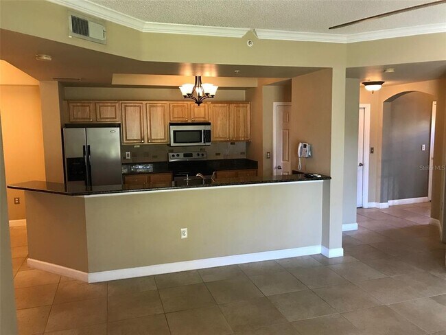 5001 Baraldi Cir in Sarasota, FL - Building Photo - Building Photo