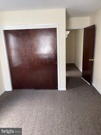 939 Spring Garden St photo'