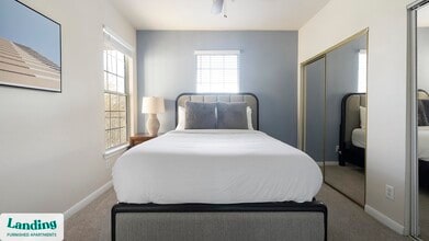 1215 W Slaughter Ln, Unit 1333 in Austin, TX - Foto de edificio - Building Photo