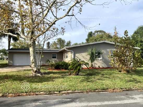 property at 1397 Sunland Rd