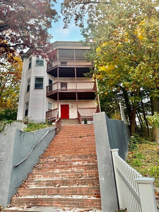 23 Echo Grove Ave in Lynn, MA - Building Photo