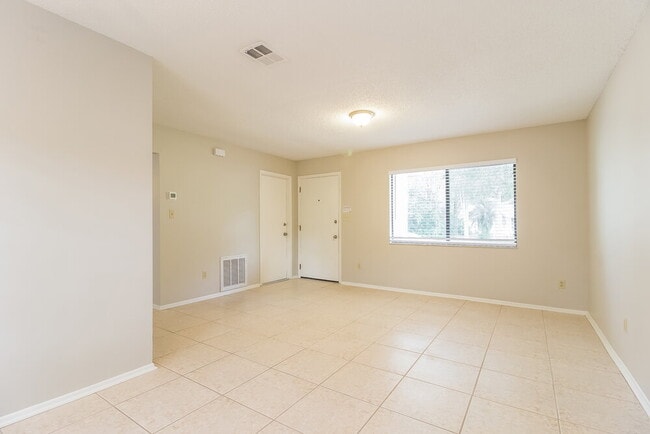 234 Oak Rd in Winter Springs, FL - Foto de edificio - Building Photo