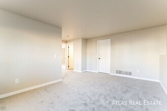 17032 E Arkansas Dr in Aurora, CO - Building Photo - Building Photo