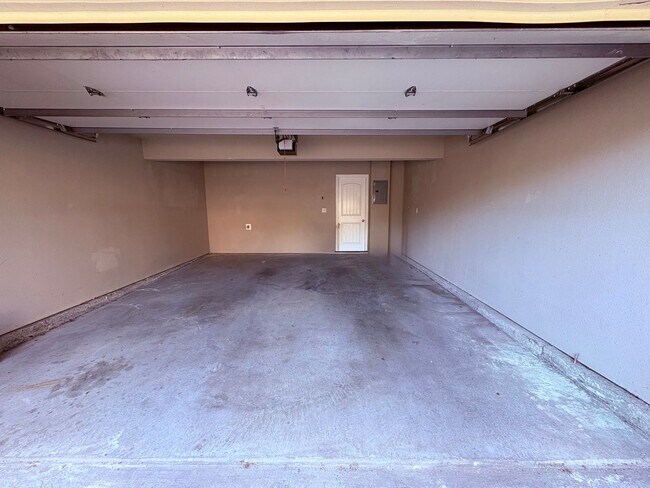 1408 NE Mary Ct in Grain Valley, MO - Building Photo - Building Photo