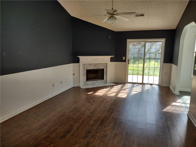4926 Lighthouse Ct in Acworth, GA - Foto de edificio - Building Photo