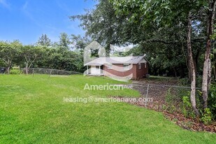 915 Farwell Dr in Columbus, GA - Building Photo