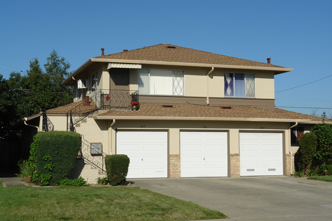 347 Dunster Dr in Campbell, CA - Foto de edificio