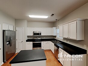2221 Rindle Dr in High Point, NC - Building Photo - Building Photo