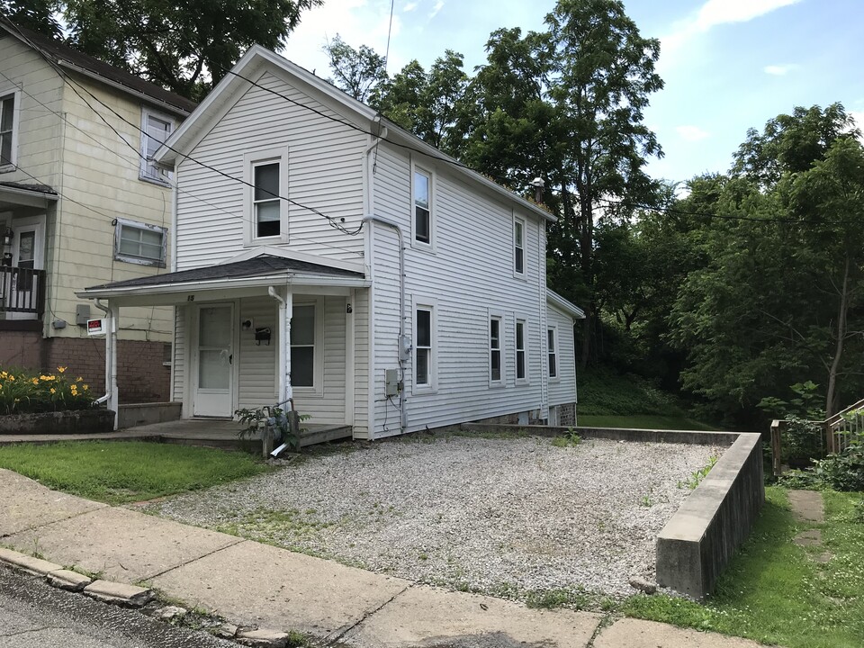 15 Walker St in Athens, OH - Building Photo