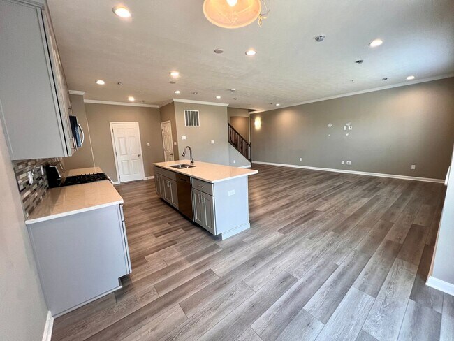 2105 Canterbury Dr in Imperial, PA - Building Photo - Building Photo