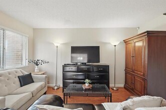2700 Stonehaven Ct in Irving, TX - Building Photo - Building Photo