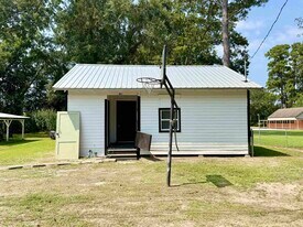 1815 N Church St in Jennings, LA - Building Photo