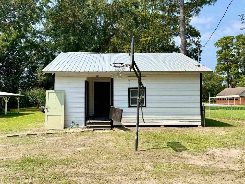 1815 N Church St in Jennings, LA - Building Photo