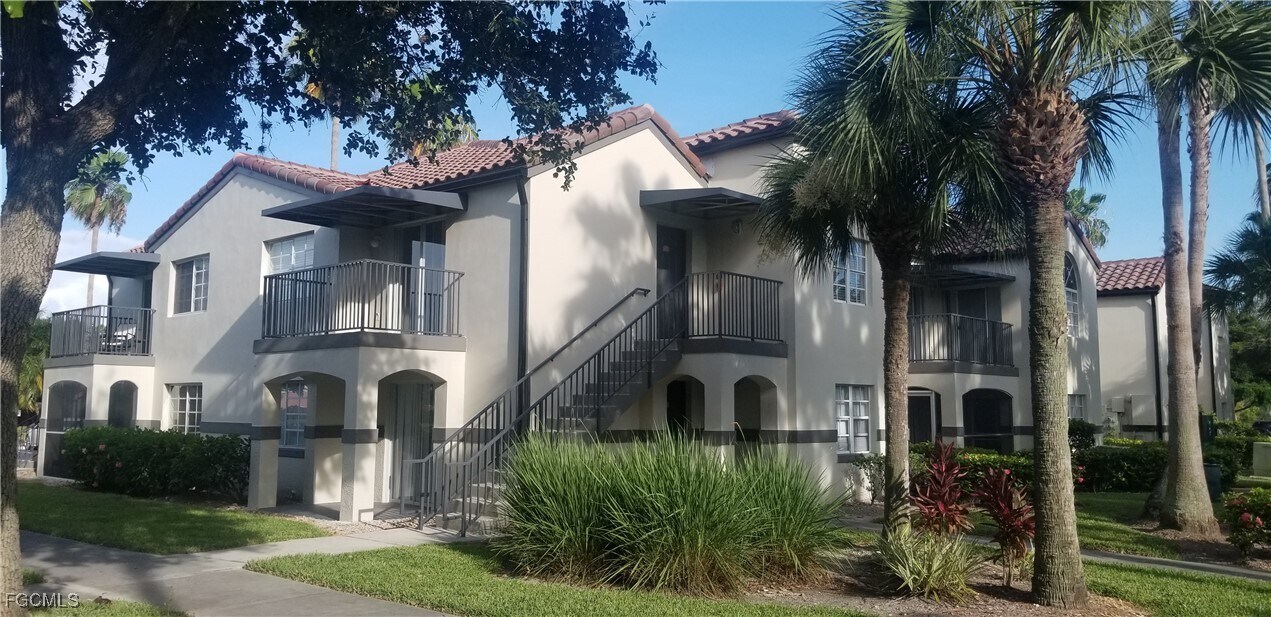 3421 Winkler Ave in Ft. Myers, FL - Building Photo