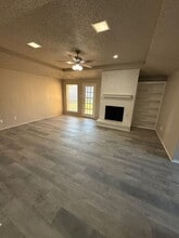 1616 St James Dr in Carrollton, TX - Building Photo - Building Photo