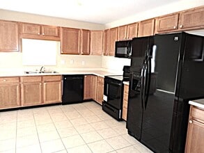 322 Brookview Dr in Brownsburg, IN - Building Photo - Building Photo