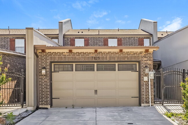 property at 7125 9th Hole Dr
