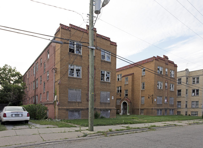 Bulletin Board Indian Village Apartments in Pontiac, MI - Building Photo - Building Photo