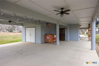 322 Lake Placid Dr in Seguin, TX - Building Photo - Building Photo