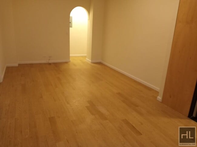 AMSTERDAM AVENUE, Unit 15B in New York, NY - Building Photo - Building Photo