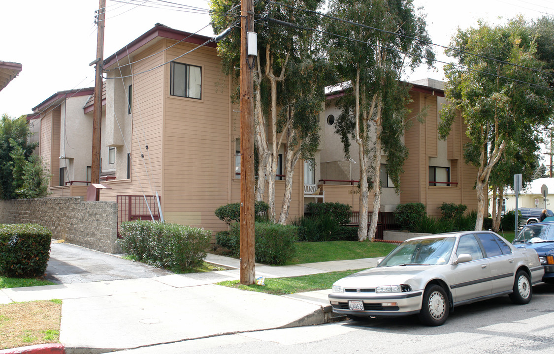 1600 Rock Glen Ave in Glendale, CA - Building Photo