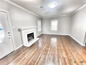 127 Paloma Dr in Olmos Park, TX - Building Photo - Building Photo