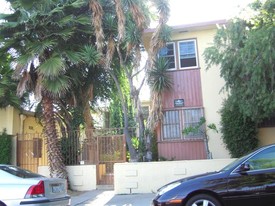 5563 W Pico Blvd Apartments