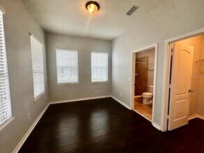 373 Old Farm Ln in Winter Springs, FL - Foto de edificio - Building Photo