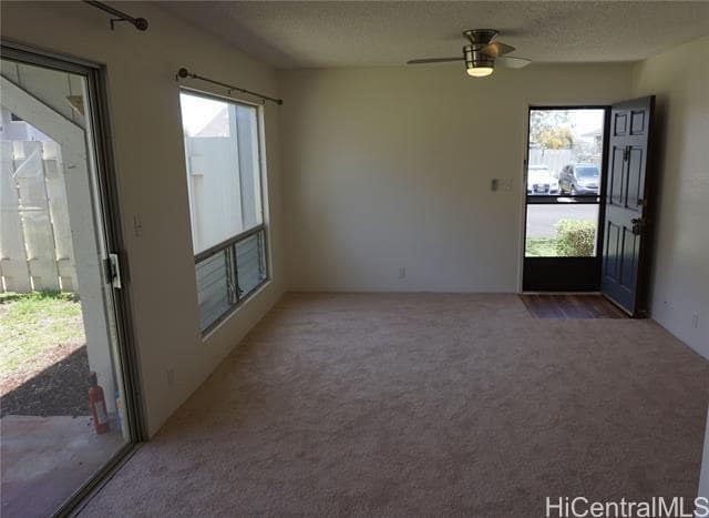 94-1064-1064 Paawalu St in Waipahu, HI - Building Photo