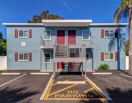 1700 Russell St S in St. Petersburg, FL - Building Photo